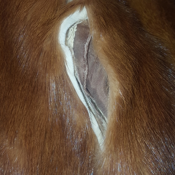 BUY ME💕FUR🌟JACKET🌟 - Picture 2 of 2